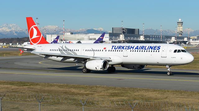 TC-JRU:Airbus A321:Turkish Airlines
